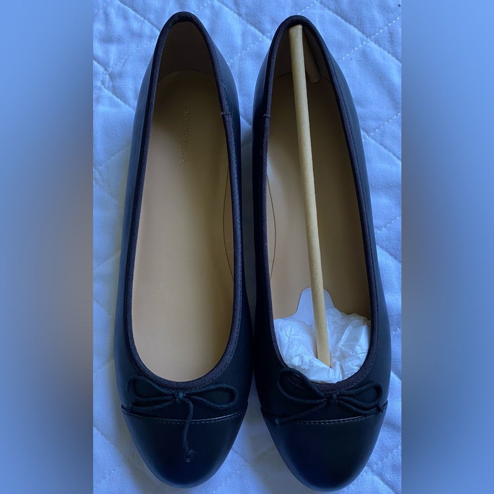 Ann Taylor Black Leather Flats
